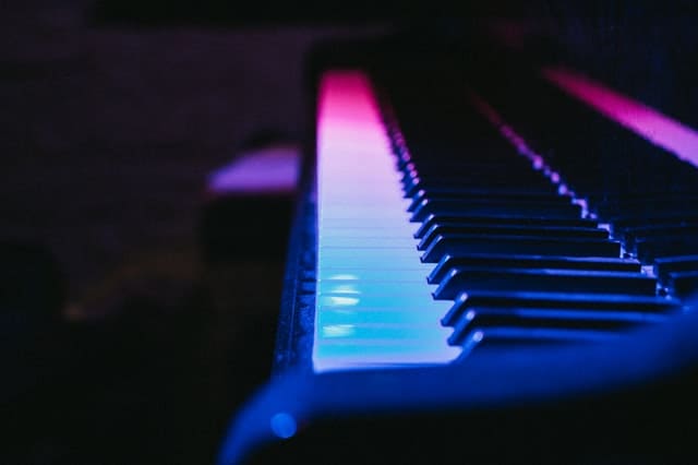 Piano leren spelen met kleuren